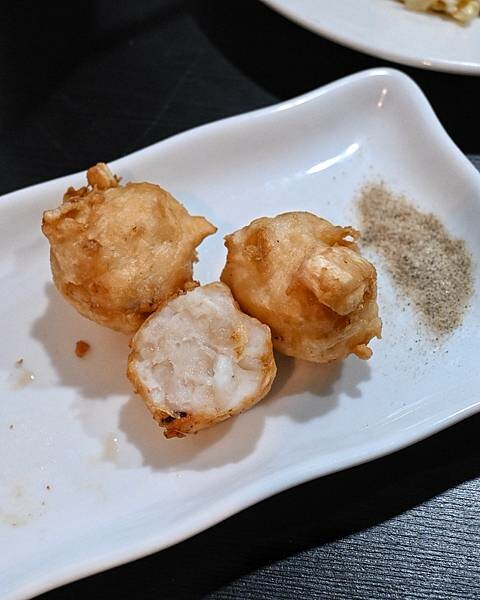 綸炒菜呷飯店｜苓雅區美食｜香噴噴招牌排骨蛋炒飯｜各式熱炒小店