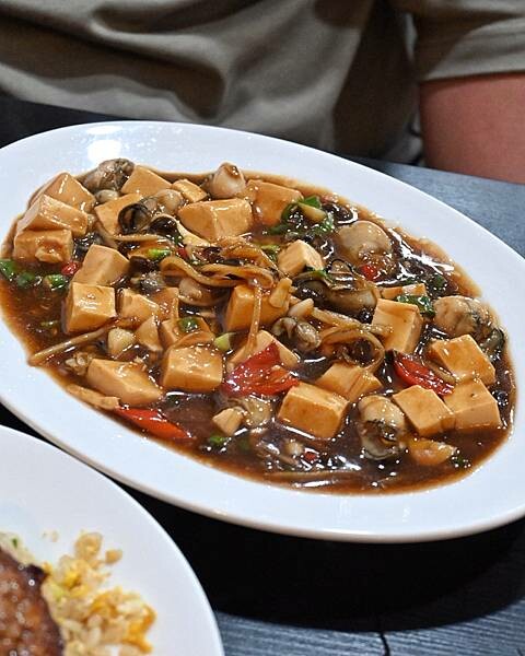 綸炒菜呷飯店｜苓雅區美食｜香噴噴招牌排骨蛋炒飯｜各式熱炒小店