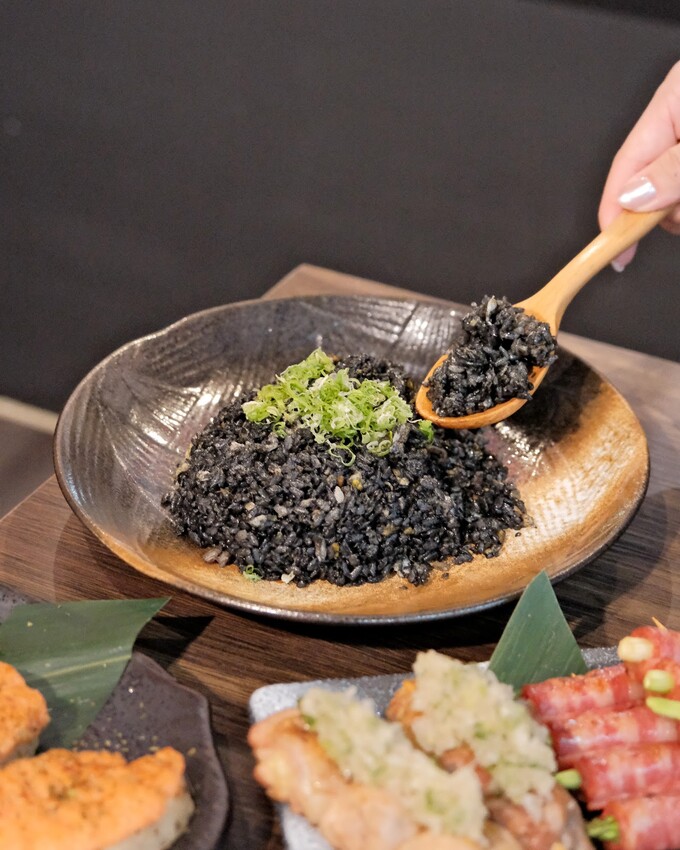 【台北居酒屋推薦】竹崎居酒食堂敦化店～串燒、墨魚炒飯、鯖魚超