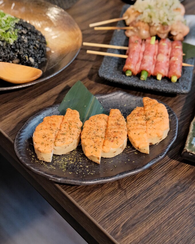 【台北居酒屋推薦】竹崎居酒食堂敦化店～串燒、墨魚炒飯、鯖魚超