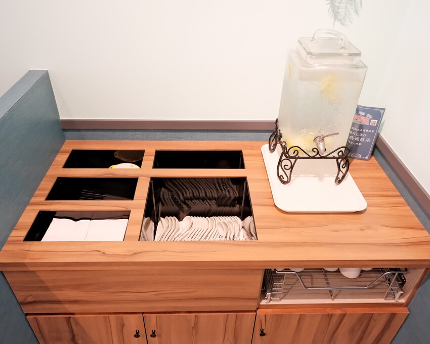 【板橋美食推薦】 二鬼麵舖-江子翠店~平價飯麵料理只要130元起!板橋小吃、麻辣美食推薦~捷運江子翠站必吃美食