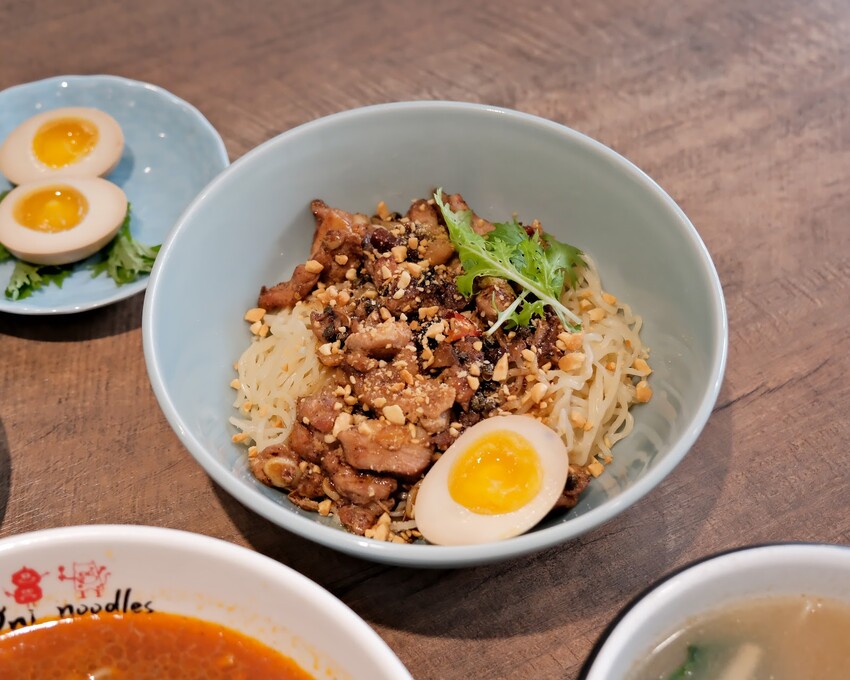 【板橋美食推薦】 二鬼麵舖-江子翠店~平價飯麵料理只要130元起!板橋小吃、麻辣美食推薦~捷運江子翠站必吃美食