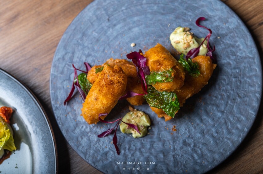 台中美食｜NK. Restaurant～歐陸料理與臺灣食材的完美結合，口味層次多主廚實力堅強，必點豬腳醋、油封鴨腿