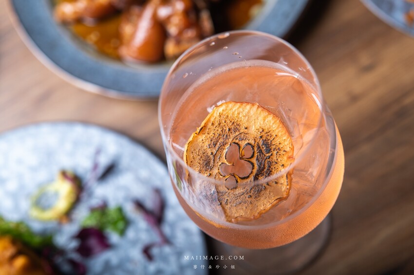 台中美食｜NK. Restaurant～歐陸料理與臺灣食材的完美結合，口味層次多主廚實力堅強，必點豬腳醋、油封鴨腿