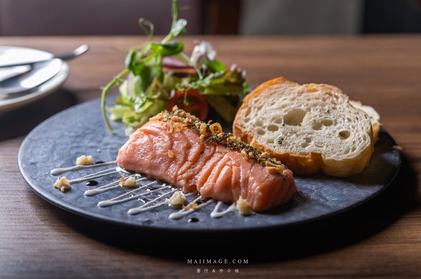 台中美食｜NK. Restaurant～歐陸料理與臺灣食材的完美結合，口味層次多主廚實力堅強，必點豬腳醋、油封鴨腿