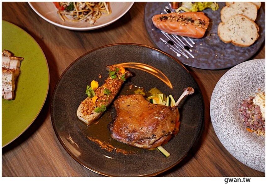 隱身商辦大樓的低調餐酒館，居然把羅氏秋水茶放進調酒裡！