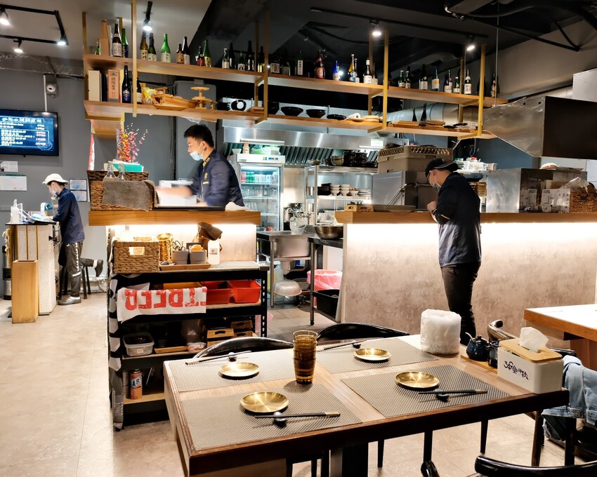 【桃園居酒屋推薦】參肆玖餐酒屋Bar 349～獨家台日創意料理只要99元起～還有私人包廂可以預約喔！桃園平價餐廳必吃～