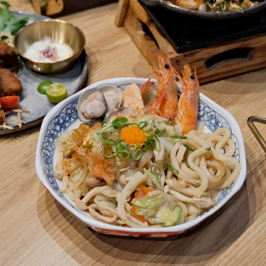 【桃園居酒屋推薦】參肆玖餐酒屋Bar 349～獨家台日創意料理只要99元起～還有私人包廂可以預約喔！桃園平價餐廳必吃～