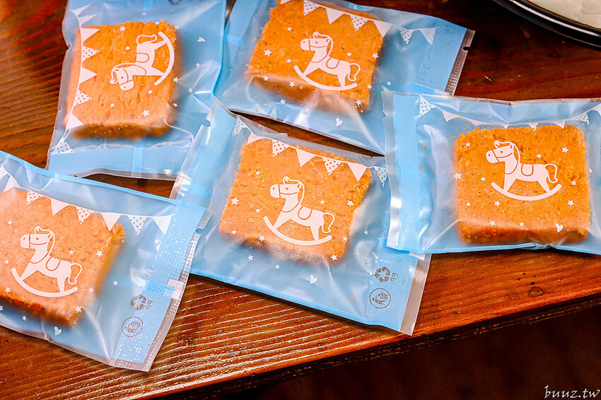 手工餛飩個大餡料扎實，客家嬤純米客家粄條，純米粄條清香脆彈，搭招財餛飩吃飽飽！