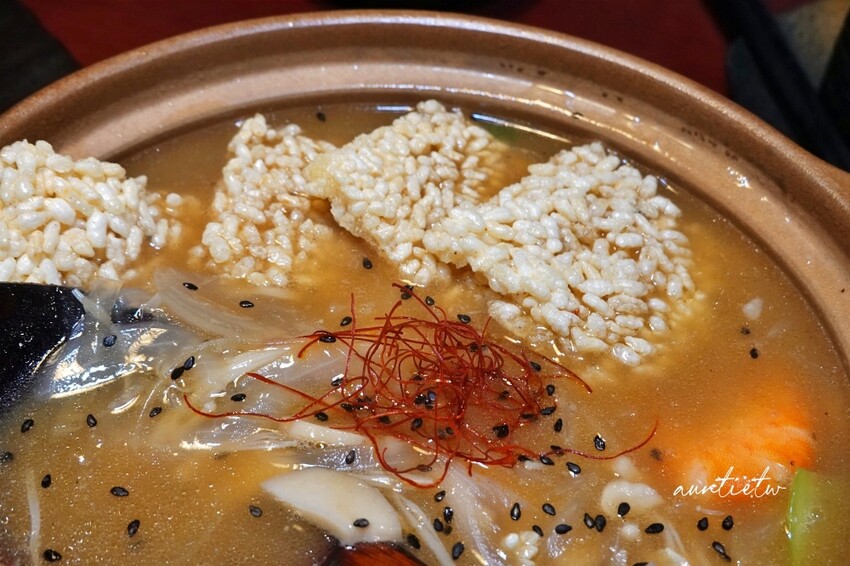 台北市中山區【台北】中山站｜李上LeeSang，來自首爾的韓式餐酒館，海鮮鍋巴湯、韓式炸雞，