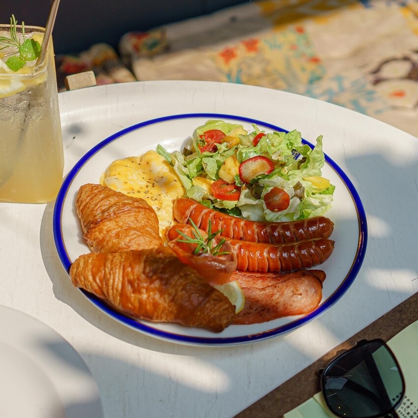 台北 大安區AW Cafe Wine Bistro 不限時咖啡廳 餐酒館 寵物友善 4.jpg