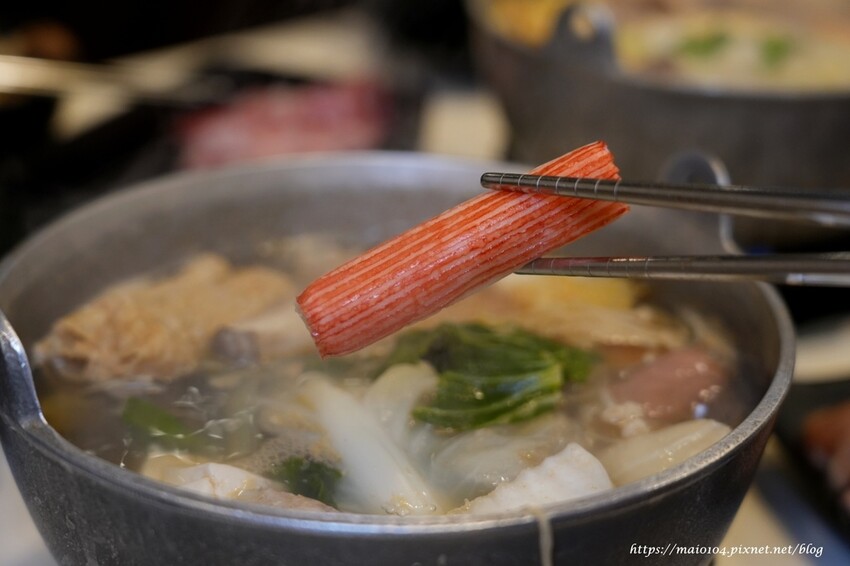 林口/龜山小火鍋推薦|開鍋OPEN POT林口長庚店~平價小火鍋,滷肉飯、王子麵、冬粉、飲品、霜淇淋等自助吧