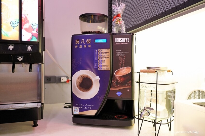 林口/龜山小火鍋推薦|開鍋OPEN POT林口長庚店~平價小火鍋,滷肉飯、王子麵、冬粉、飲品、霜淇淋等自助吧