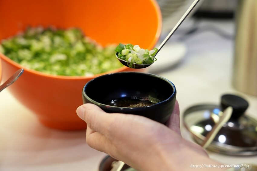 林口/龜山小火鍋推薦|開鍋OPEN POT林口長庚店~平價小火鍋,滷肉飯、王子麵、冬粉、飲品、霜淇淋等自助吧