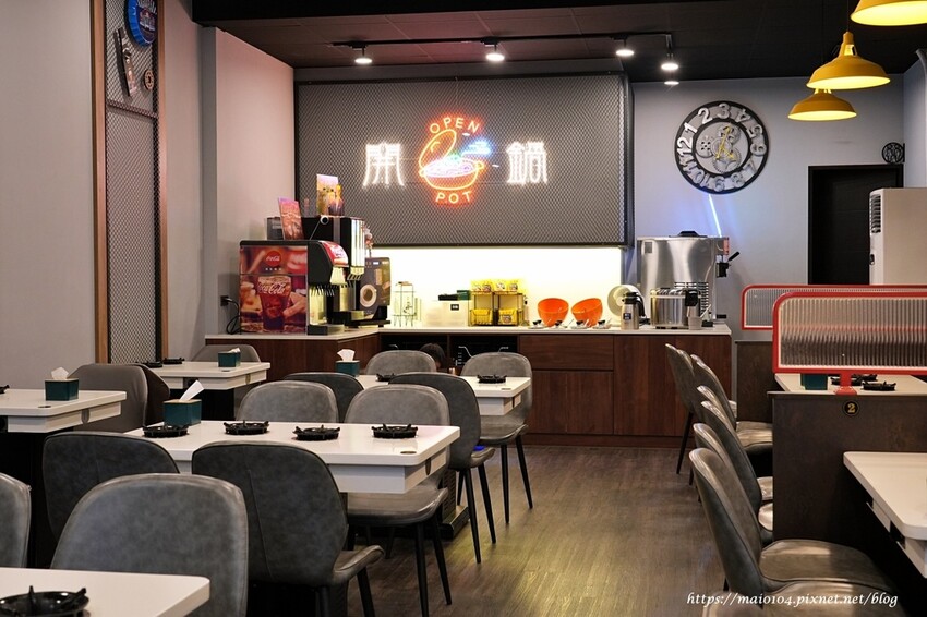 林口/龜山小火鍋推薦|開鍋OPEN POT林口長庚店~平價小火鍋,滷肉飯、王子麵、冬粉、飲品、霜淇淋等自助吧