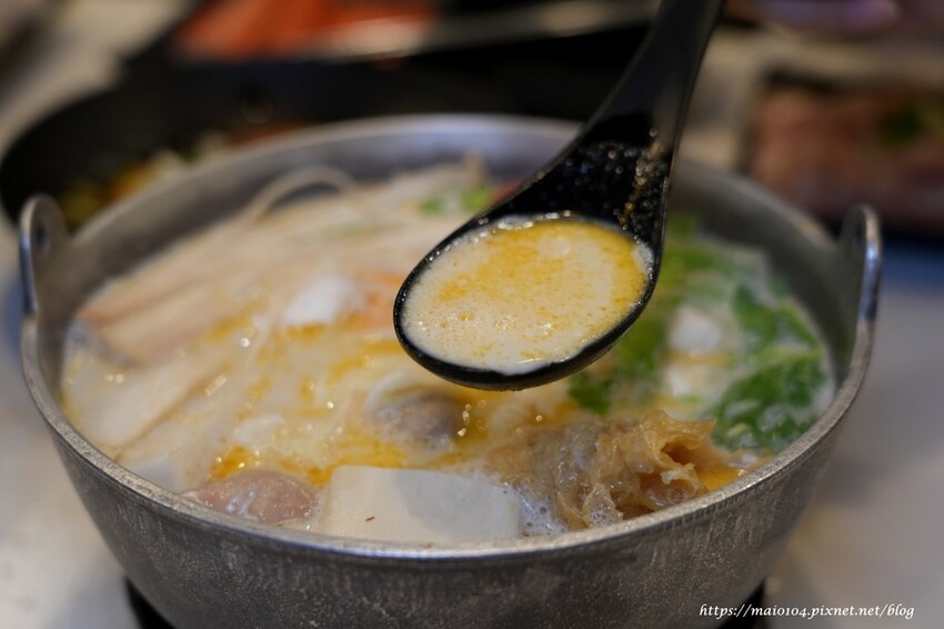 林口/龜山小火鍋推薦|開鍋OPEN POT林口長庚店~平價小火鍋,滷肉飯、王子麵、冬粉、飲品、霜淇淋等自助吧