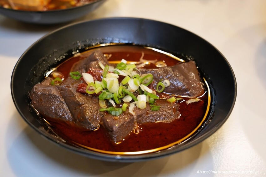 林口/龜山小火鍋推薦|開鍋OPEN POT林口長庚店~平價小火鍋,滷肉飯、王子麵、冬粉、飲品、霜淇淋等自助吧