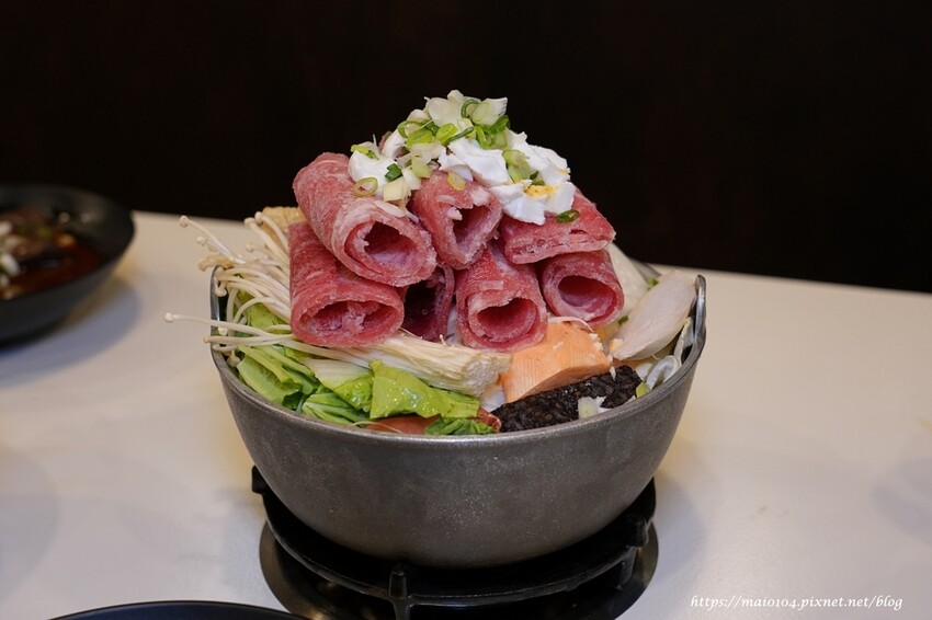 林口/龜山小火鍋推薦|開鍋OPEN POT林口長庚店~平價小火鍋,滷肉飯、王子麵、冬粉、飲品、霜淇淋等自助吧