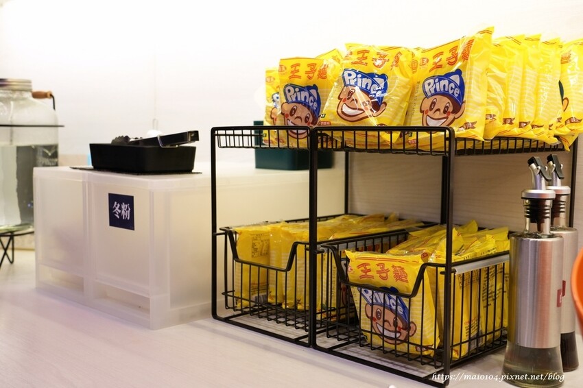 林口/龜山小火鍋推薦|開鍋OPEN POT林口長庚店~平價小火鍋,滷肉飯、王子麵、冬粉、飲品、霜淇淋等自助吧