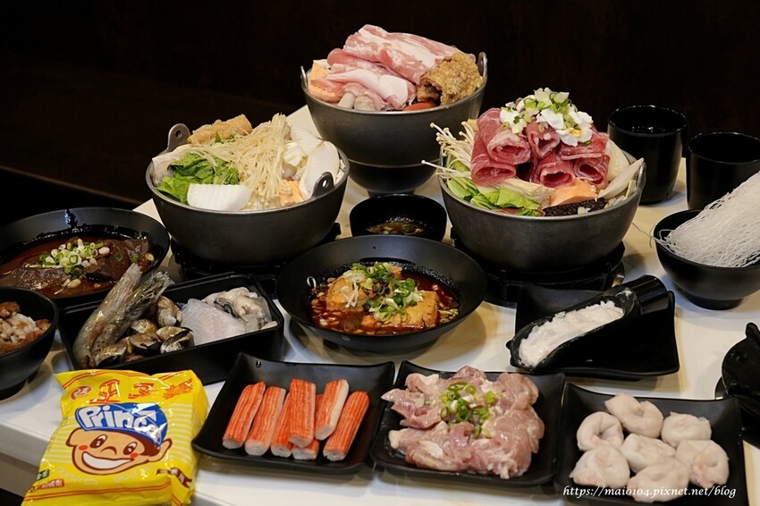 林口/龜山小火鍋推薦|開鍋OPEN POT林口長庚店~平價小火鍋,滷肉飯、王子麵、冬粉、飲品、霜淇淋等自助吧