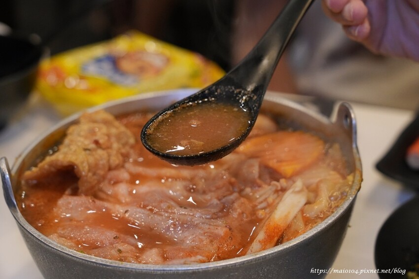 林口/龜山小火鍋推薦|開鍋OPEN POT林口長庚店~平價小火鍋,滷肉飯、王子麵、冬粉、飲品、霜淇淋等自助吧