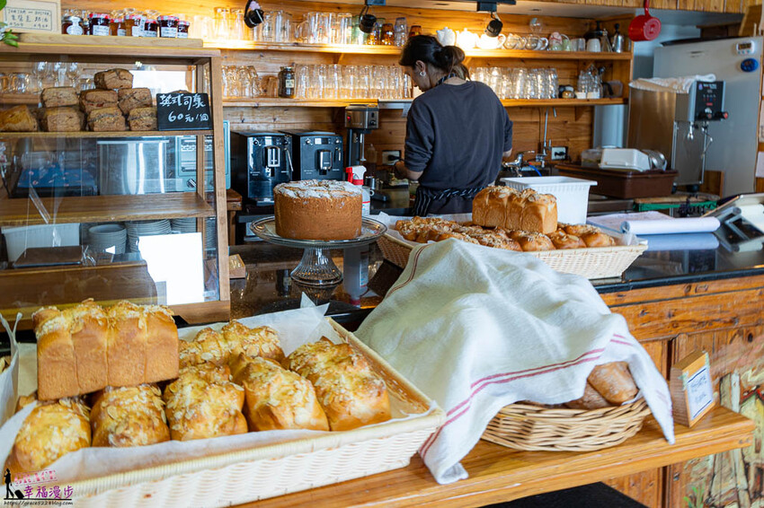 連江縣北竿鄉芹沃咖啡烘焙館｜北竿鄉馬祖–沒訂位吃不到的馬祖創意美食，大推老酒豬肉蛋披薩