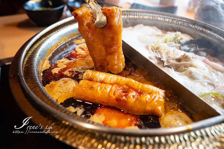 桃園火車站比臉大和牛吃到飽,7種湯底、咖哩飯、超過40種的火鍋蔬菜自助吧,最便宜只要398元起 @Irene's 食旅.時旅