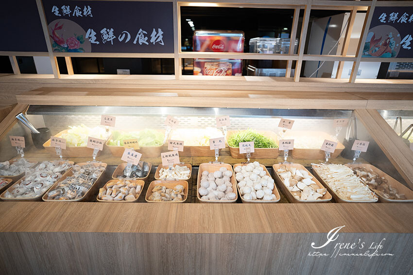 桃園火車站比臉大和牛吃到飽,7種湯底、咖哩飯、超過40種的火鍋蔬菜自助吧,最便宜只要398元起 @Irene's 食旅.時旅