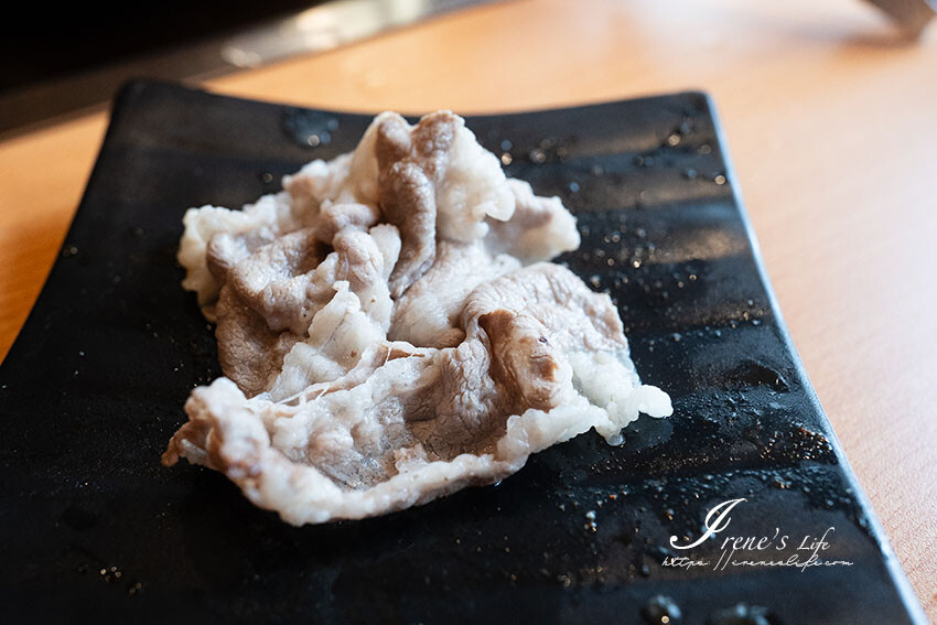 桃園火車站比臉大和牛吃到飽,7種湯底、咖哩飯、超過40種的火鍋蔬菜自助吧,最便宜只要398元起 @Irene's 食旅.時旅