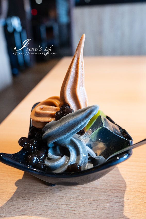 桃園火車站比臉大和牛吃到飽,7種湯底、咖哩飯、超過40種的火鍋蔬菜自助吧,最便宜只要398元起 @Irene's 食旅.時旅