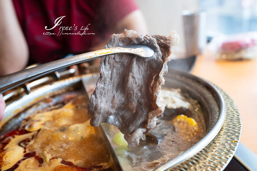 桃園火車站比臉大和牛吃到飽,7種湯底、咖哩飯、超過40種的火鍋蔬菜自助吧,最便宜只要398元起 @Irene's 食旅.時旅