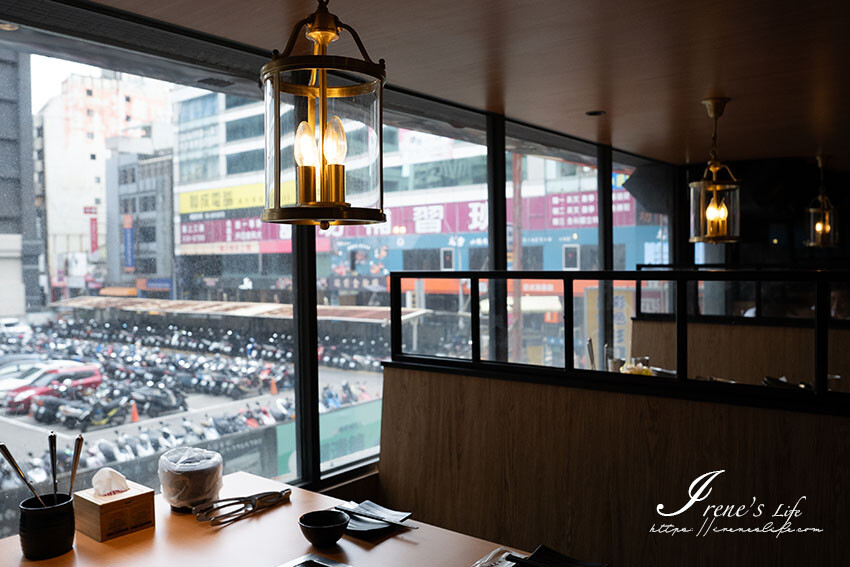 桃園火車站比臉大和牛吃到飽,7種湯底、咖哩飯、超過40種的火鍋蔬菜自助吧,最便宜只要398元起 @Irene's 食旅.時旅