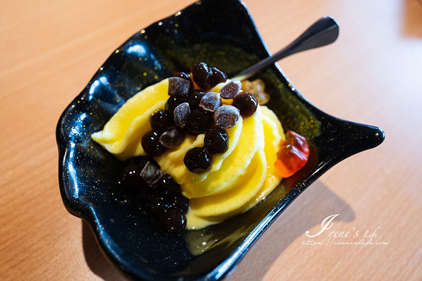 桃園火車站比臉大和牛吃到飽,7種湯底、咖哩飯、超過40種的火鍋蔬菜自助吧,最便宜只要398元起 @Irene's 食旅.時旅