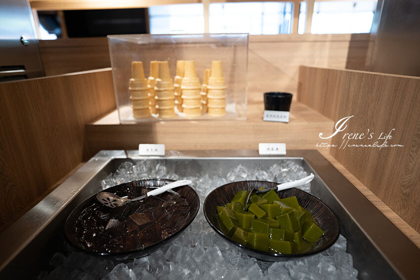 桃園火車站比臉大和牛吃到飽,7種湯底、咖哩飯、超過40種的火鍋蔬菜自助吧,最便宜只要398元起 @Irene's 食旅.時旅