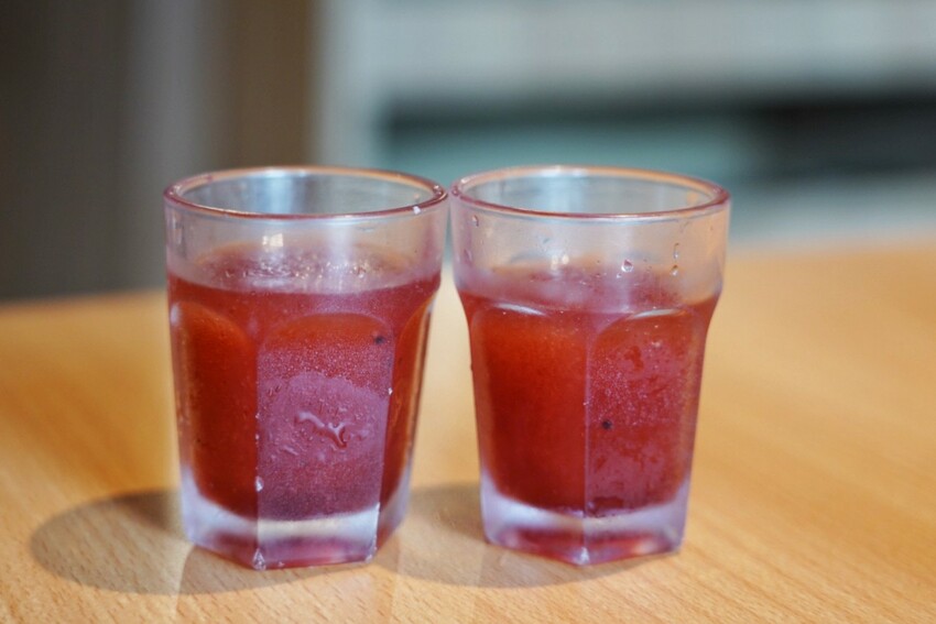 一整排自助區隨你夾！最便宜388元就能吃到飽，新鮮蔬菜、丸子火鍋料就近40種、飲料30種，還有咖哩飯、泰奶霜淇淋