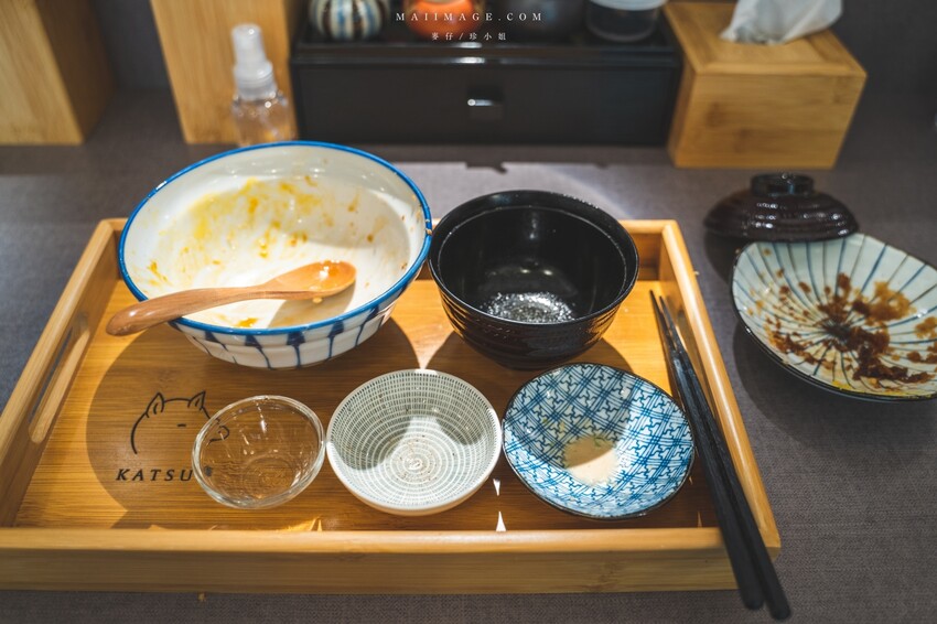 新北美食｜KATSU鑫 熟成豬排蓋飯～中和四號公園店新開幕！軟嫩多汁的人氣豬排蓋飯中永和也吃得到囉、捷運永