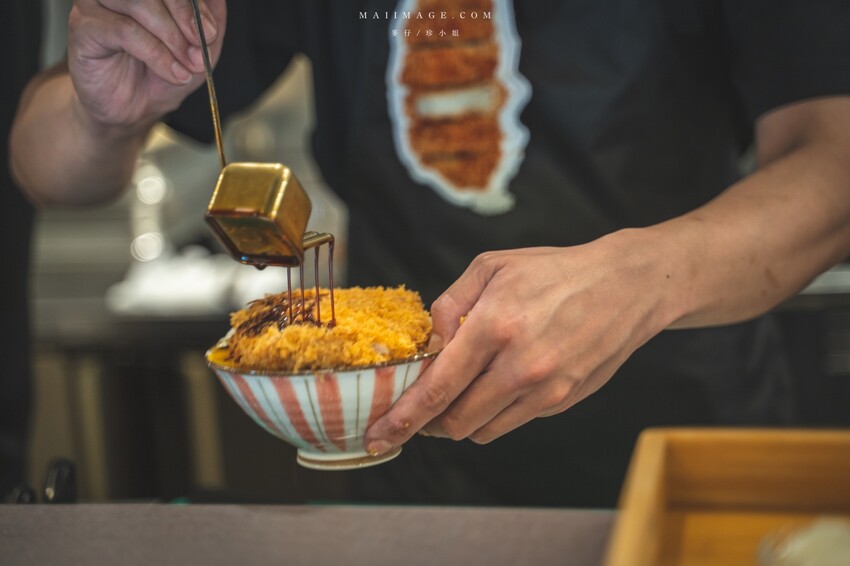新北美食｜KATSU鑫 熟成豬排蓋飯～中和四號公園店新開幕！軟嫩多汁的人氣豬排蓋飯中永和也吃得到囉、捷運永