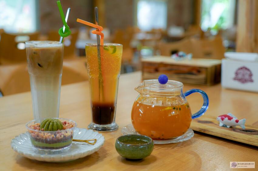 桃園市龍潭區美食，山裡的盆栽世界與錦鯉，獨特甜點等你探索。