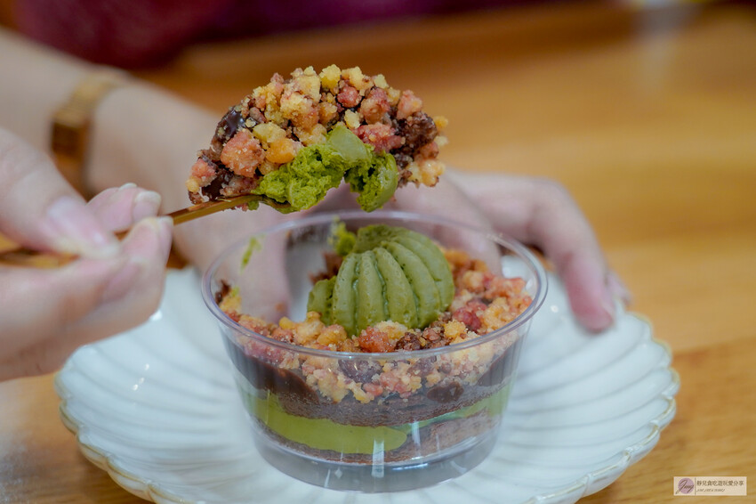 桃園市龍潭區美食，山裡的盆栽世界與錦鯉，獨特甜點等你探索。