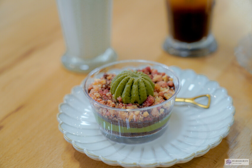 桃園市龍潭區美食，山裡的盆栽世界與錦鯉，獨特甜點等你探索。