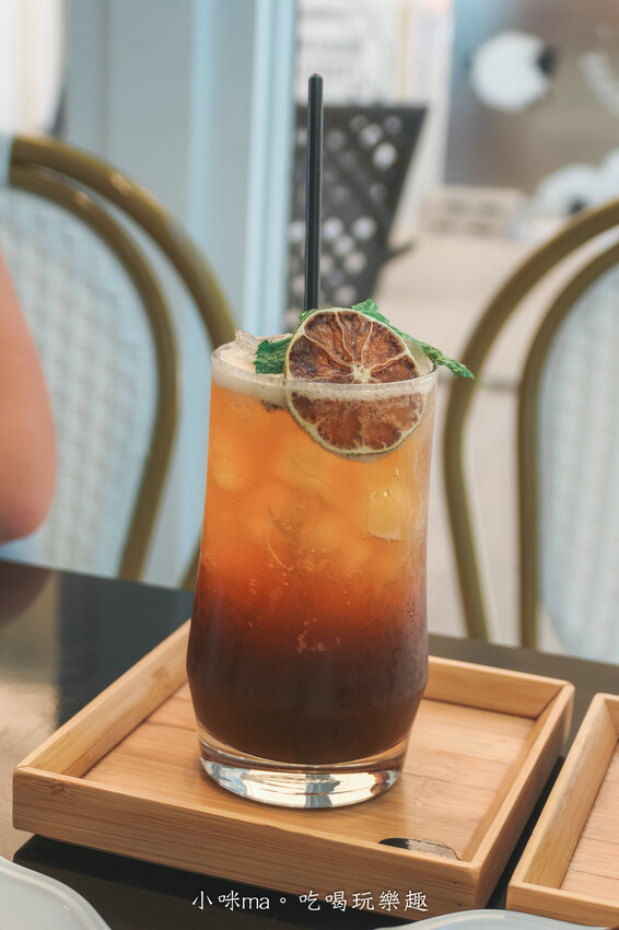 【五結親子景點】黑RURU CAFE｜宜蘭超人氣笑笑羊主題咖啡館！餐點好吃、互動餵羊 萌萌的太可愛啦，內附菜單、入園資訊，宜蘭寵物友善餐廳