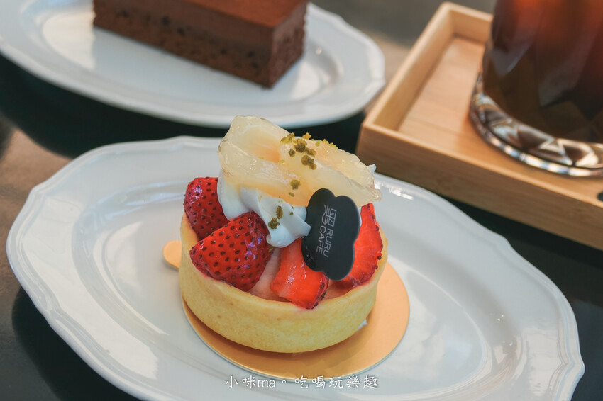 【五結親子景點】黑RURU CAFE｜宜蘭超人氣笑笑羊主題咖啡館！餐點好吃、互動餵羊 萌萌的太可愛啦，內附菜單、入園資訊，宜蘭寵物友善餐廳