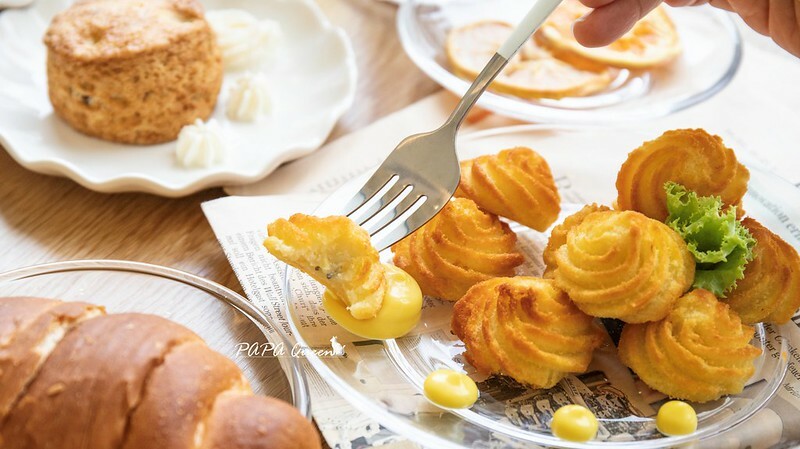 台中逢甲|uni cafe與你咖啡 -藍白色調韓系咖啡廳,對寵物很友善之外這裡有蔬食