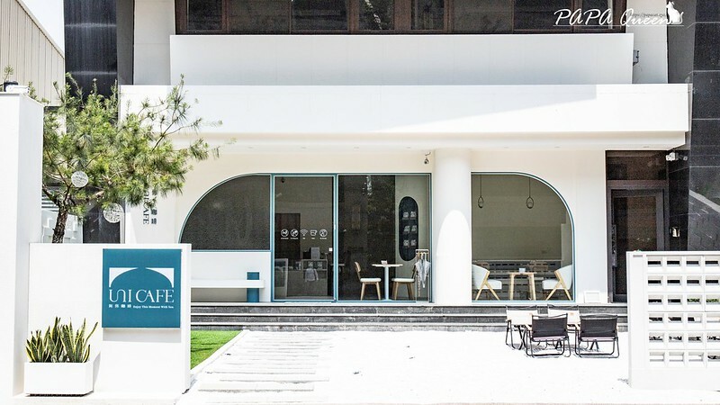 台中逢甲|uni cafe與你咖啡 -藍白色調韓系咖啡廳,對寵物很友善之外這裡有蔬食