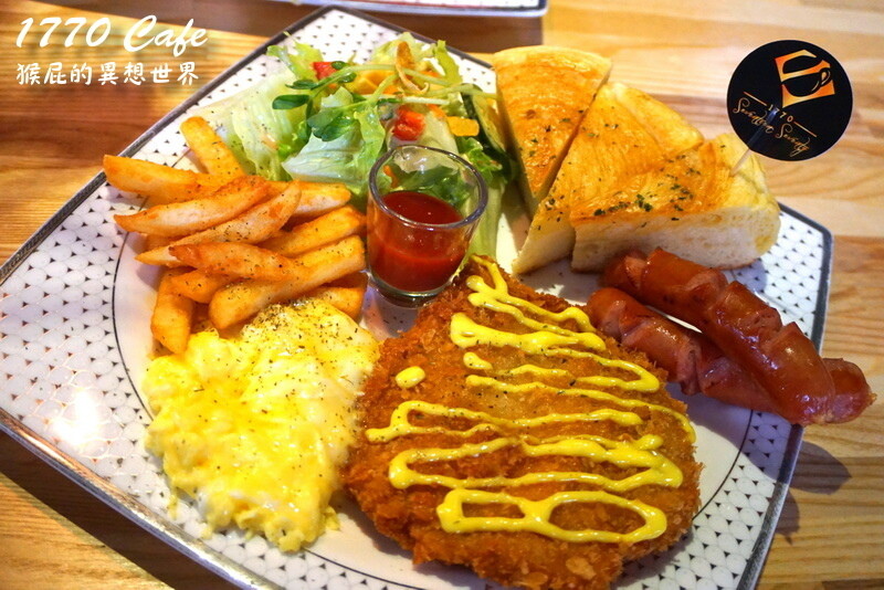 台中新開幕韓系咖啡廳就在逢甲，剛開幕就爆紅生意超好要排隊，乳酪蛋糕超好吃，寵物友善餐廳