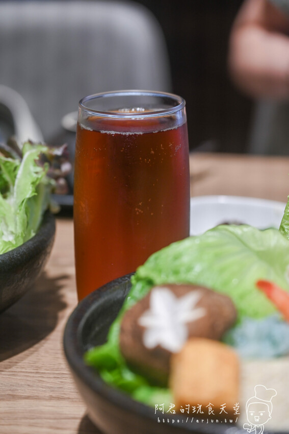 【台中】饗鍋物料理｜三層肉塔火烤兩吃，銅盤烤肉讓吃鍋更具樂趣｜台中西屯區火鍋推薦 » 阿君的玩食天堂