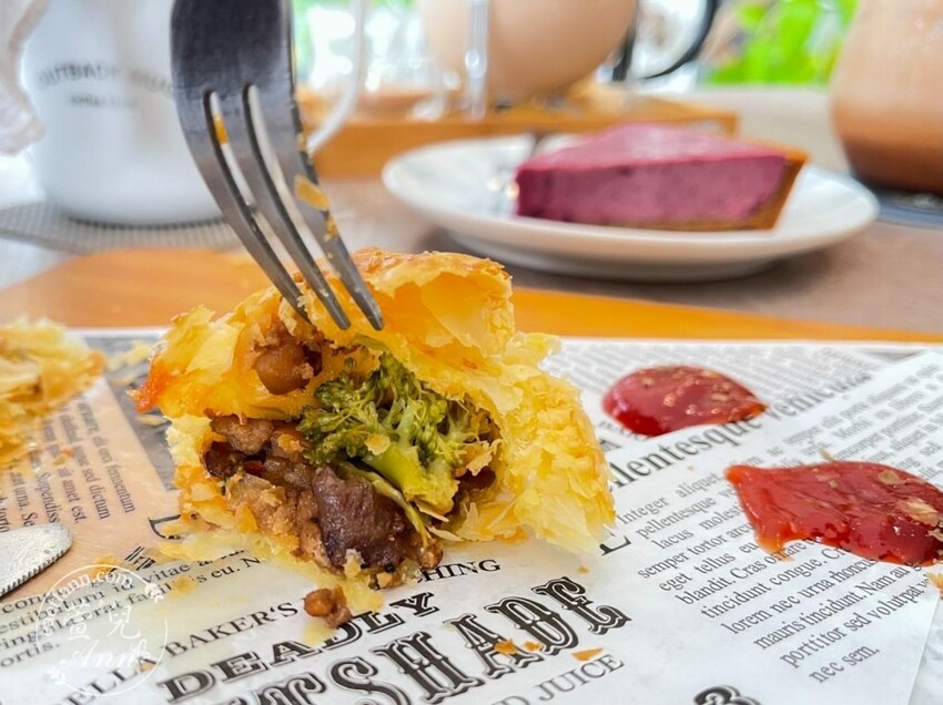 新竹|覺咖啡Jade Cafe 來杯有緣人專屬心靈特調咖啡 神明籤詩 自家烘焙咖啡豆 寧靜下午茶推薦 - 萱兒Ann玩樂生活