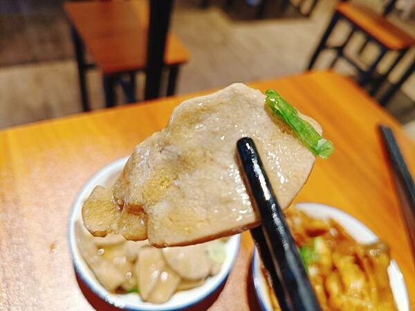 麵容餃好新竹店_手工水餃飽滿多汁/粄條滑嫩帶彈性/麻油粉肝超推薦軟嫩不乾柴/簡單又純粹的料理喚起你記憶中的味道