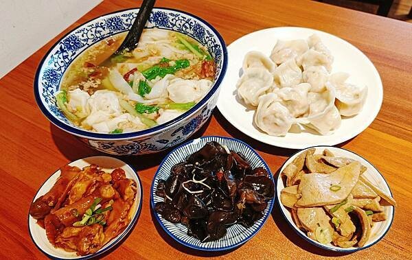 麵容餃好新竹店_手工水餃飽滿多汁/粄條滑嫩帶彈性/麻油粉肝超推薦軟嫩不乾柴/簡單又純粹的料理喚起你記憶中的味道