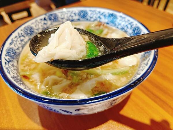 麵容餃好新竹店_手工水餃飽滿多汁/粄條滑嫩帶彈性/麻油粉肝超推薦軟嫩不乾柴/簡單又純粹的料理喚起你記憶中的味道